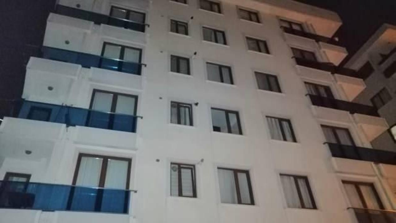 Sancaktepe'de 6 katlı binanın temeli oynadı; bina sakinleri tahliye edildi