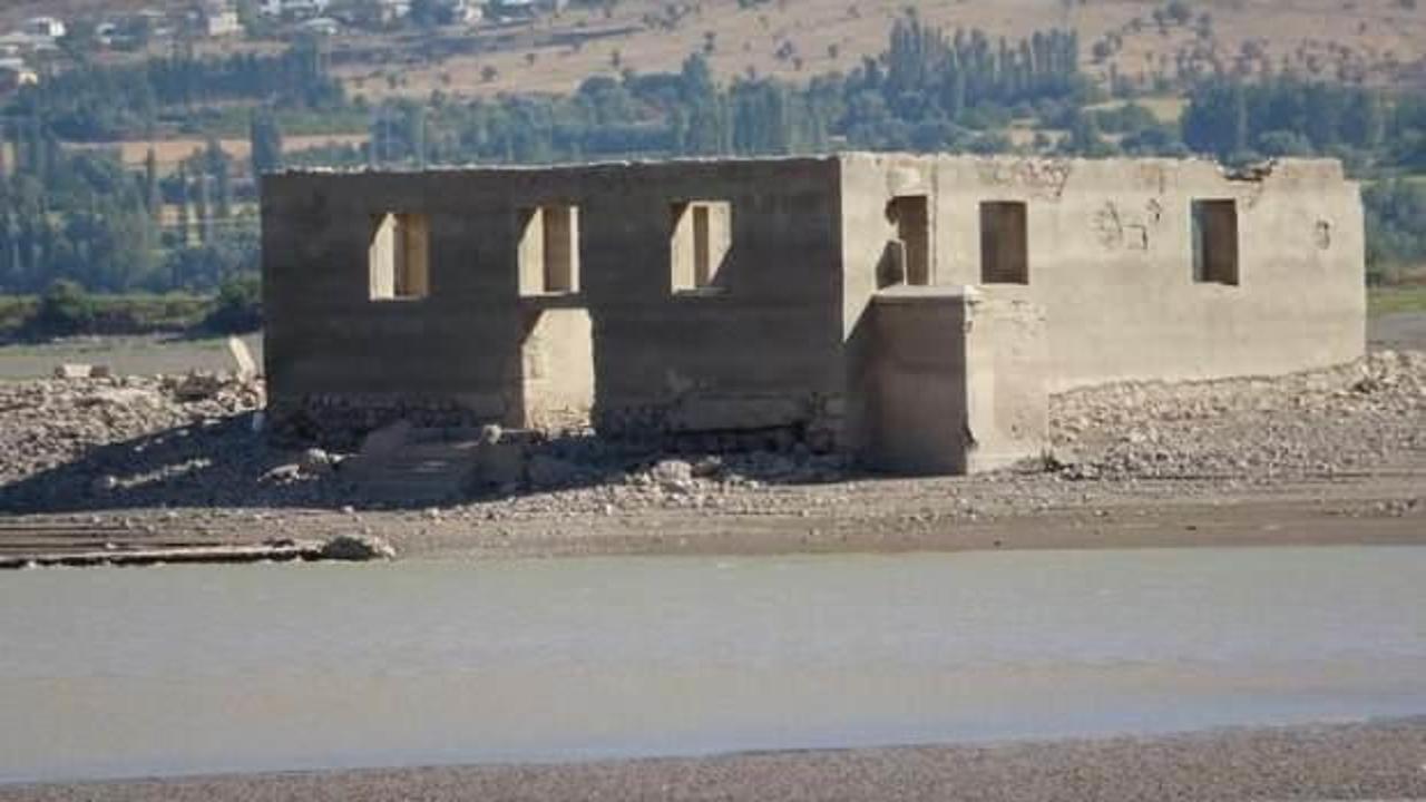 Sular altında kalmıştı, yeniden ortaya &ccedil;ıktı