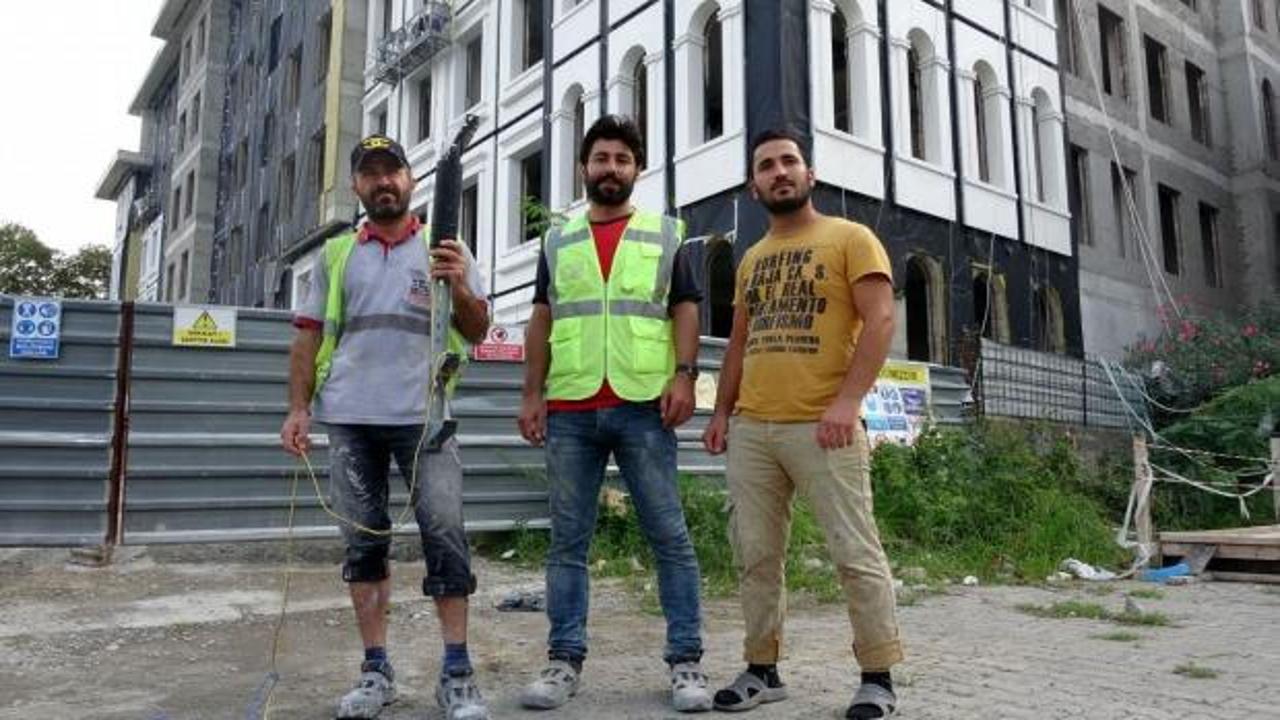 Trabzon'da, işçilerin inşaat malzemeli defilesi, sosyal medyada ilgi gördü