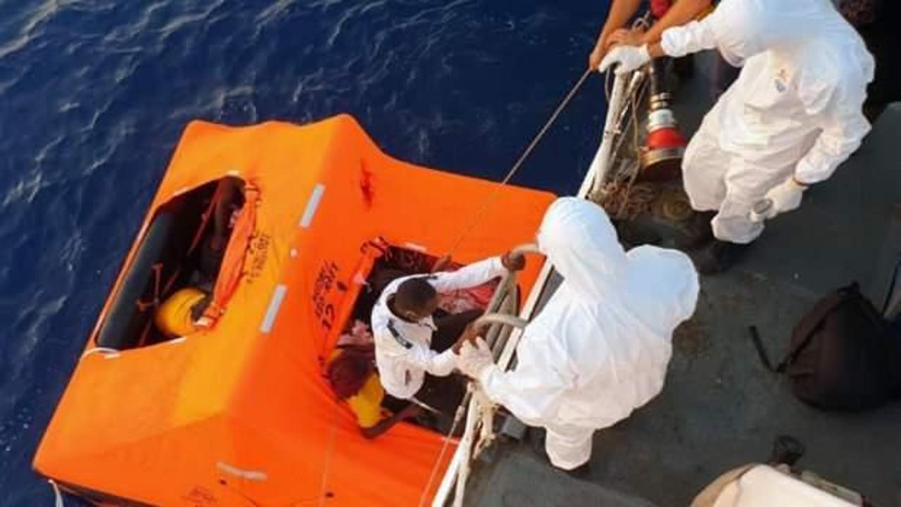 Yunan Sahil Güvenliği 42 düzensiz göçmeni ölüme terk etti