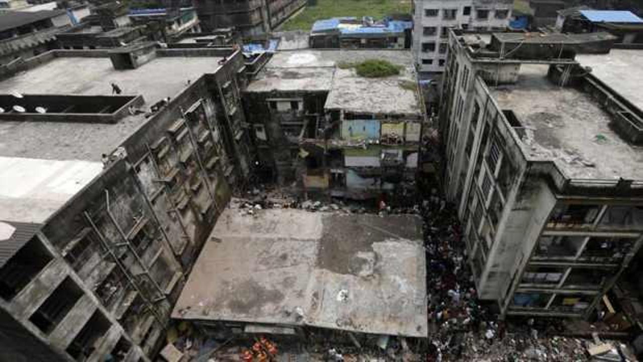 Hindistan'da bina çöktü: 13 ölü, 11 yaralı