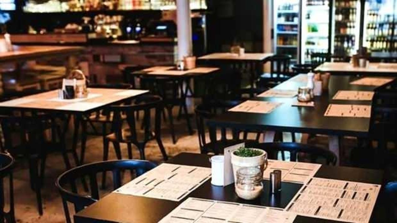 İngiltere'de korona önlemleri: Bar ve restoranlar erken kapatıldı