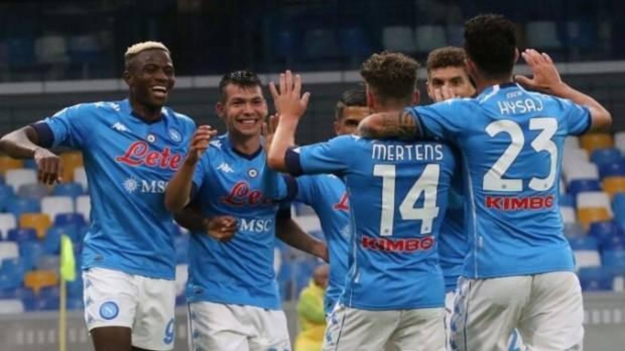 Napoli, sahasında şov yaptı şov! 6 gollü zafer