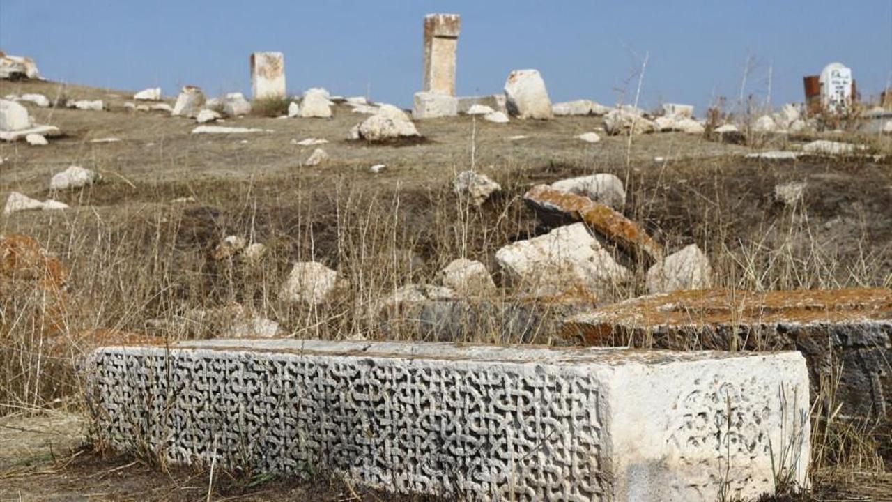 Selçuklu-Karakoyunlu Mezarlığı restoresi başlıyor