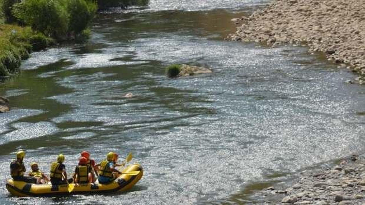 Şırnak'ta sosyal mesafeli rafting