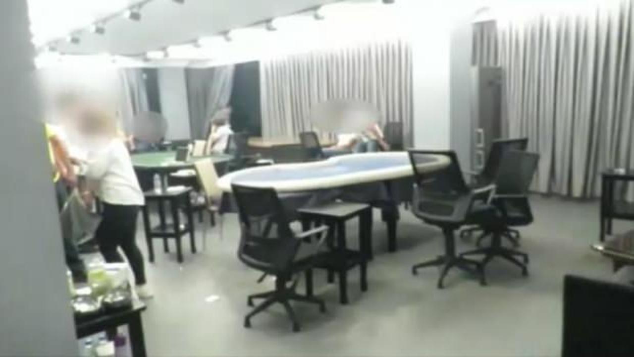 Dernek binasında kumar oynayan 56 kişiye ceza
