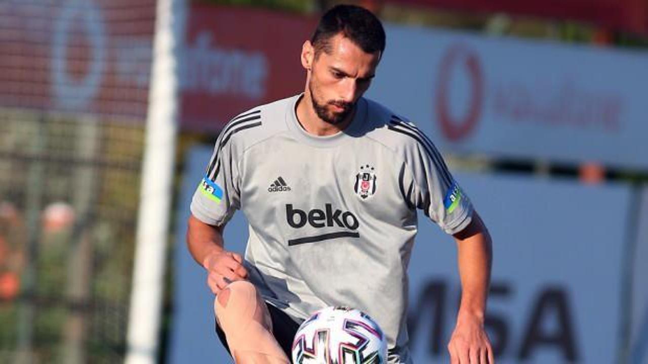 Beşiktaş'tan Kocaelispor'a! 2 yıllık imza