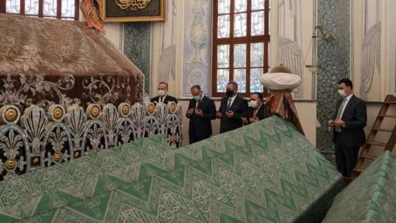 Bursa'da padişah türbelerinde Kur'an tilaveti