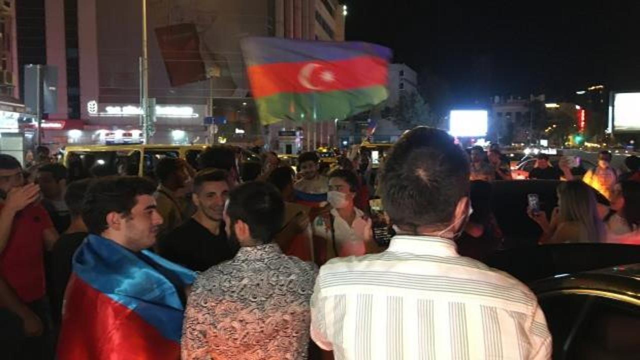 İstanbul’da vatandaşlar Ermenistan’ı kınayarak Azerbaycan'a destekte bulundu