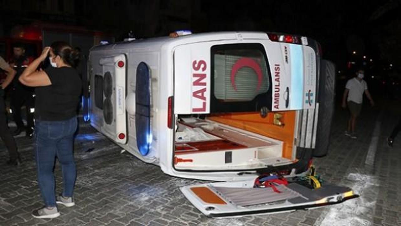 Muğla'da ambulansla hafif ticari araç çarpıştı: 6 yaralı