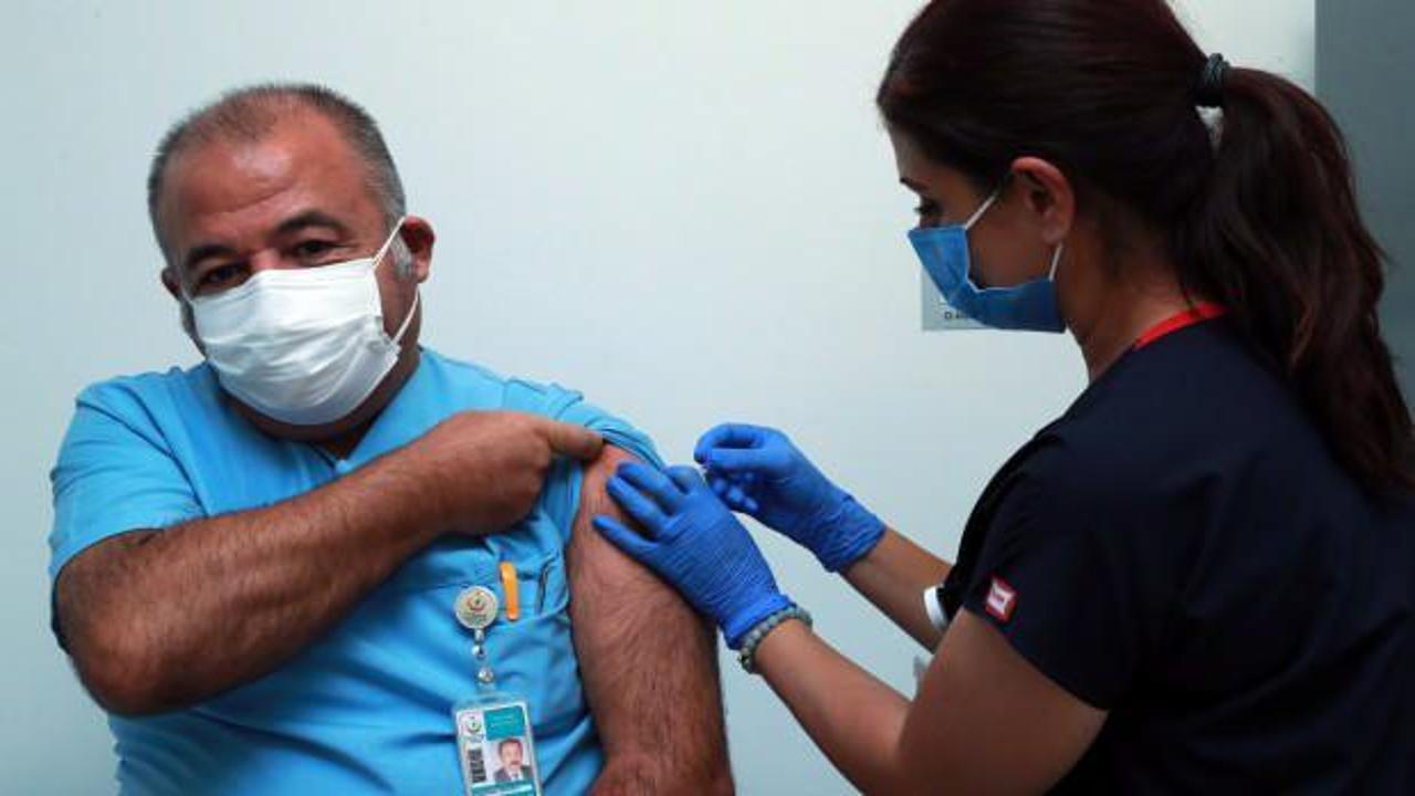 Ankara Şehir Hastanesinde koronavirüs aşısının denemeleri başladı