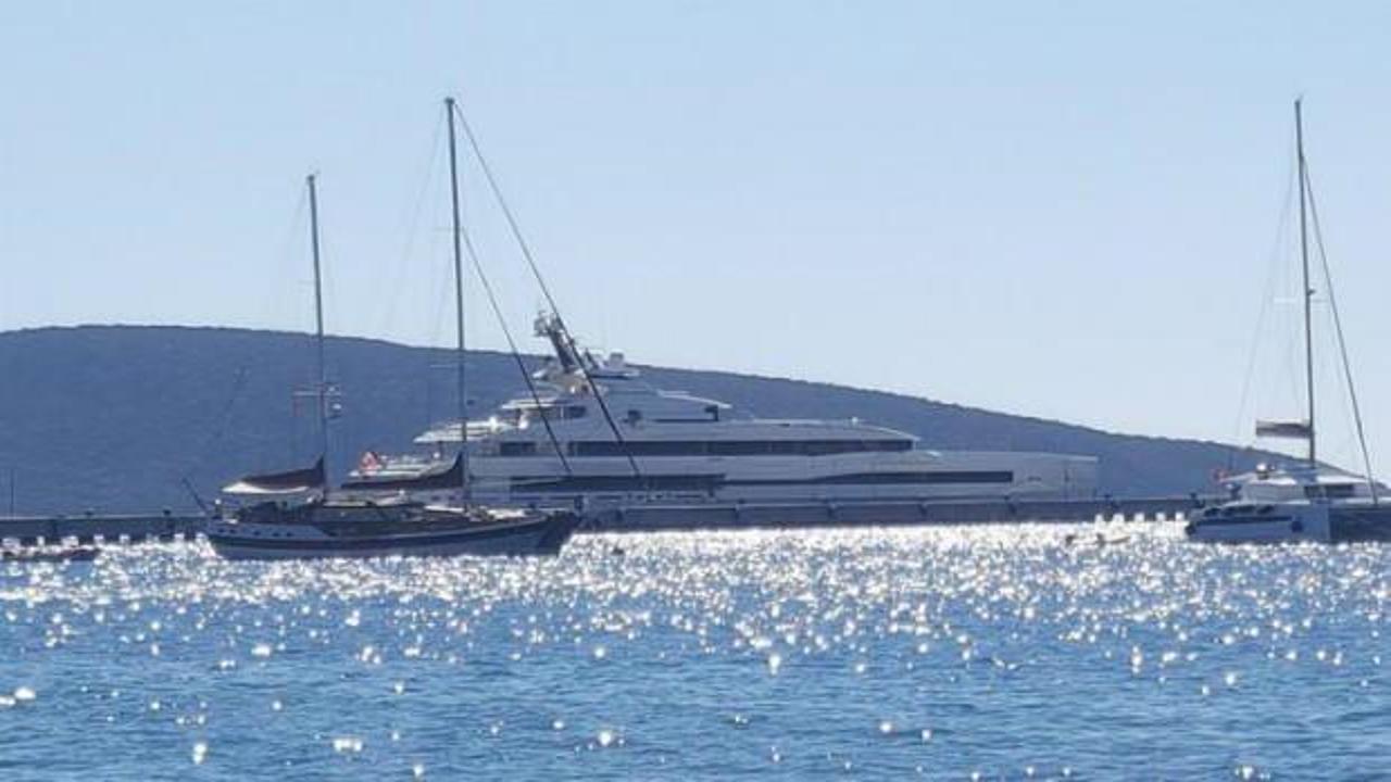 D&uuml;nyanın en l&uuml;ks yatlarından...Bodrum'a demirledi