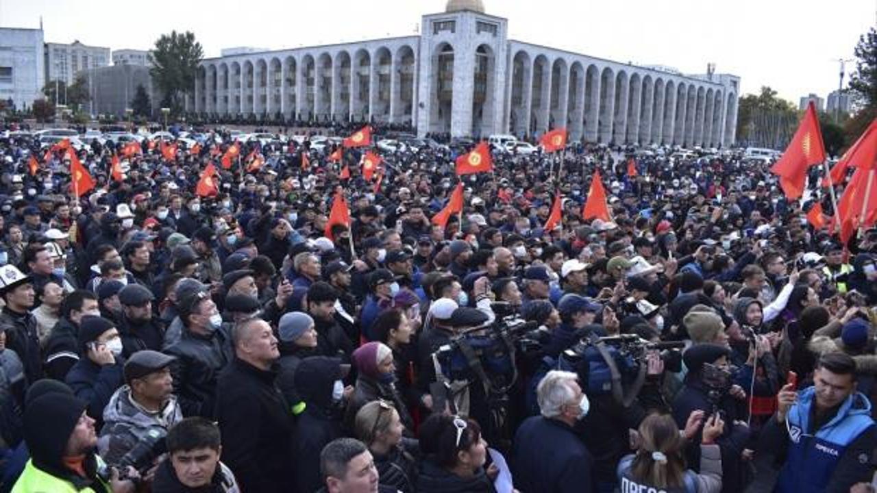 Kırgızistan Cumhurbaşkanı Ceenbekov: Acilen durumu kontrol altına almak zorundayız