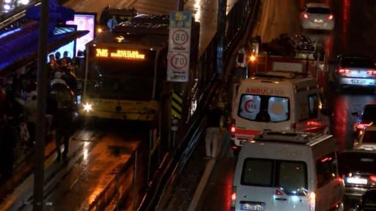 Merter'de metrobüs kazası! Ekipler sevk edildi