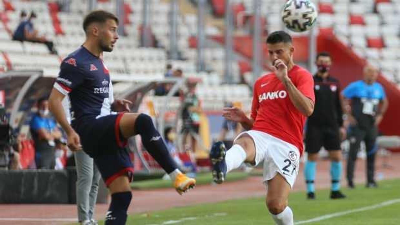 Süper Lig'de çılgın maç! 4 kırmızı kart 2 gol...