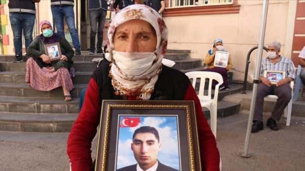 Diyarbakır annelerinden Teker: 'Oğlum gelene kadar buradan kalkmayacağım'