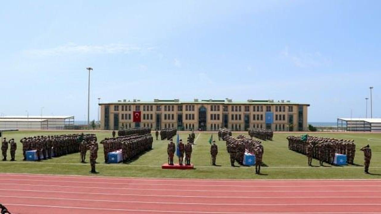 Türk askeri eğitti!  Mogadişu'da 450 er yemin etti