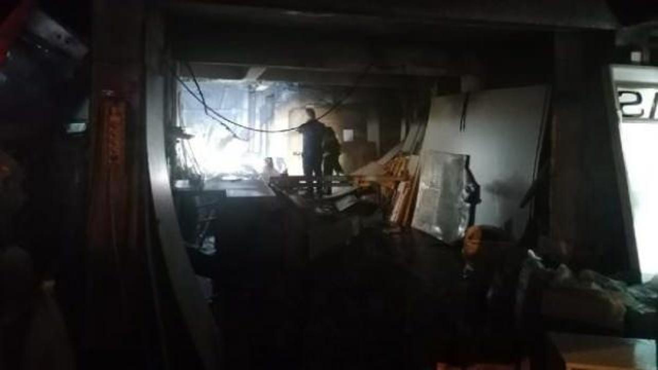 Gebze'de mobilya atölyesi yandı