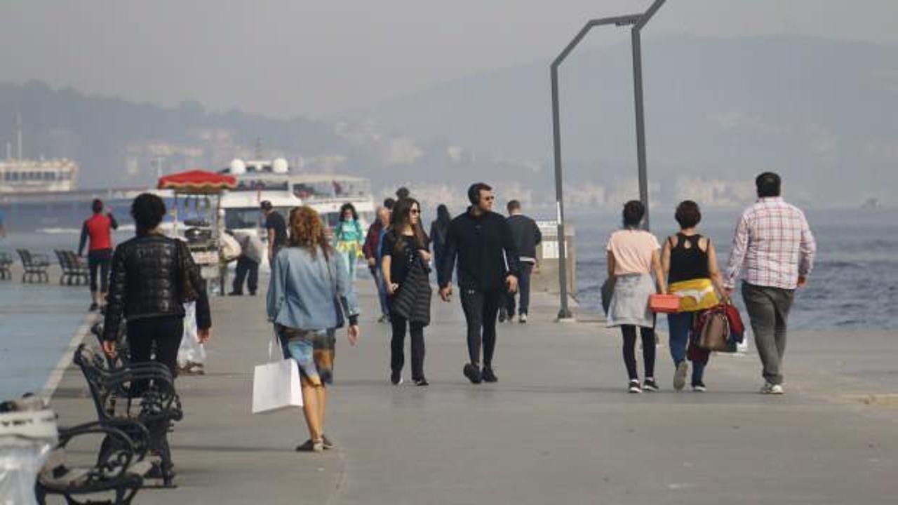 İstanbul sahillerinde maskesiz ve sosyal mesafesiz yoğunluk