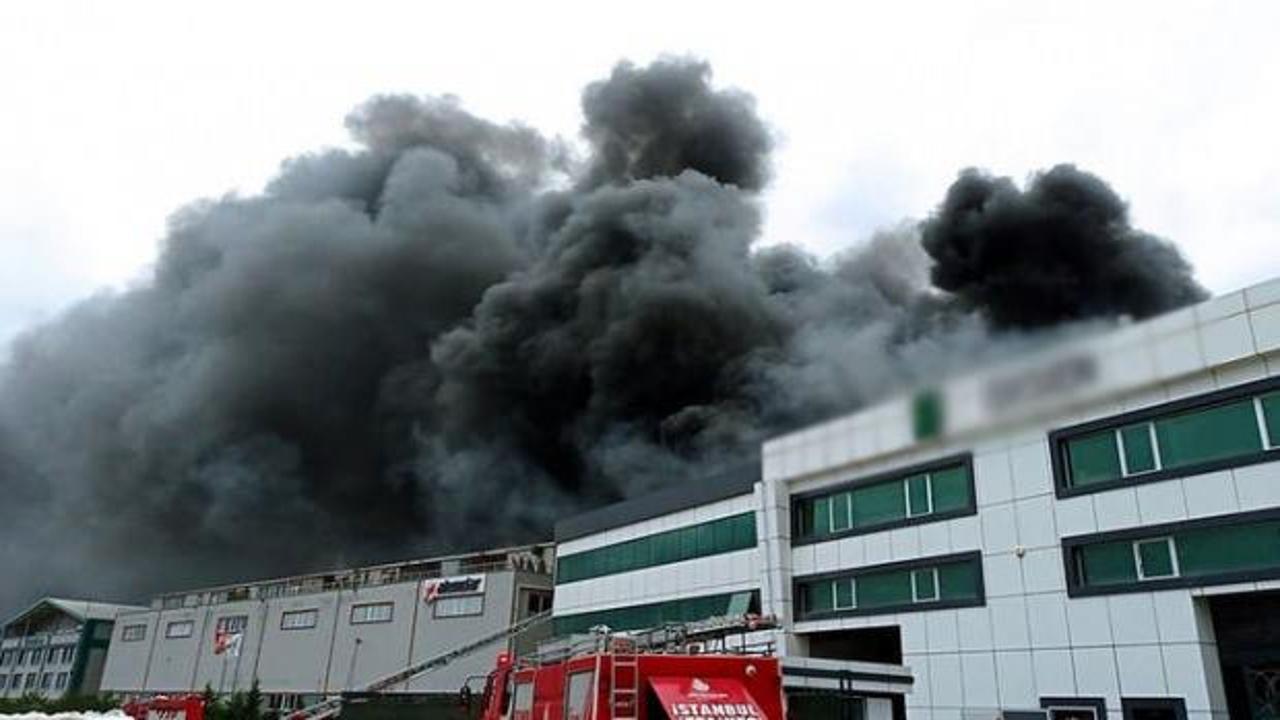 Silivri'de korkutan fabrika yangını!