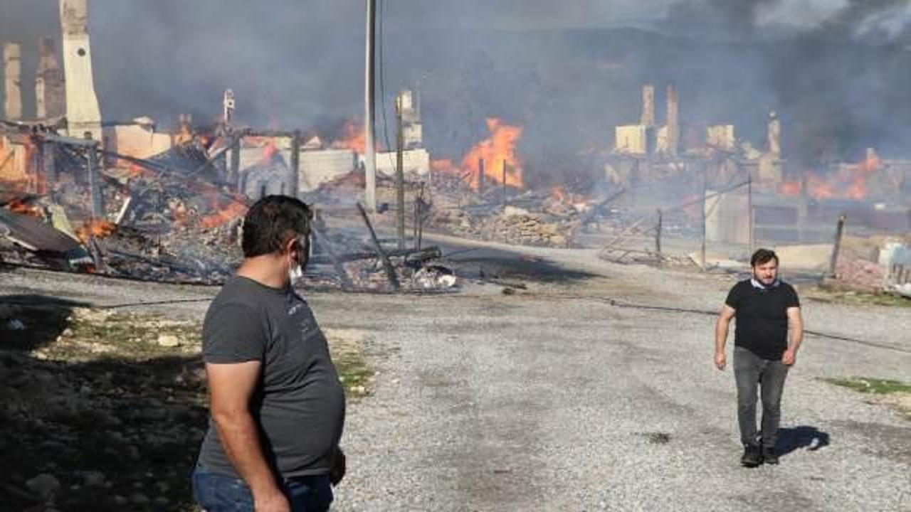 Son dakika haberi: Bolu'da yangın: 12 ev küle döndü