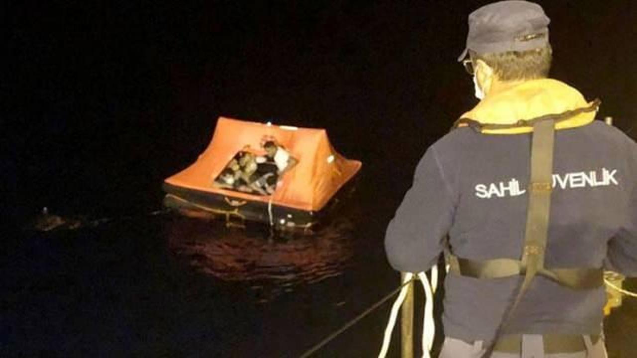 Türk kara sularına itilen 13 sığınmacı kurtarıldı