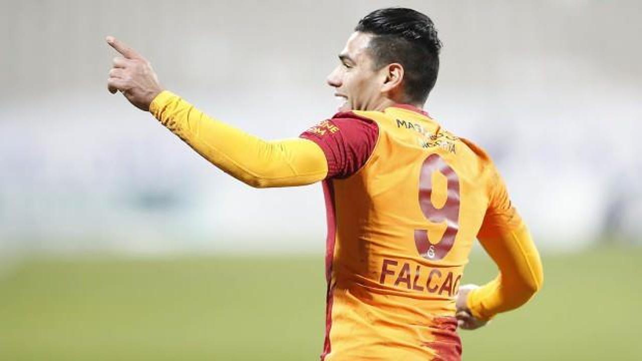 Galatasaray'dan Falcao göndermesi