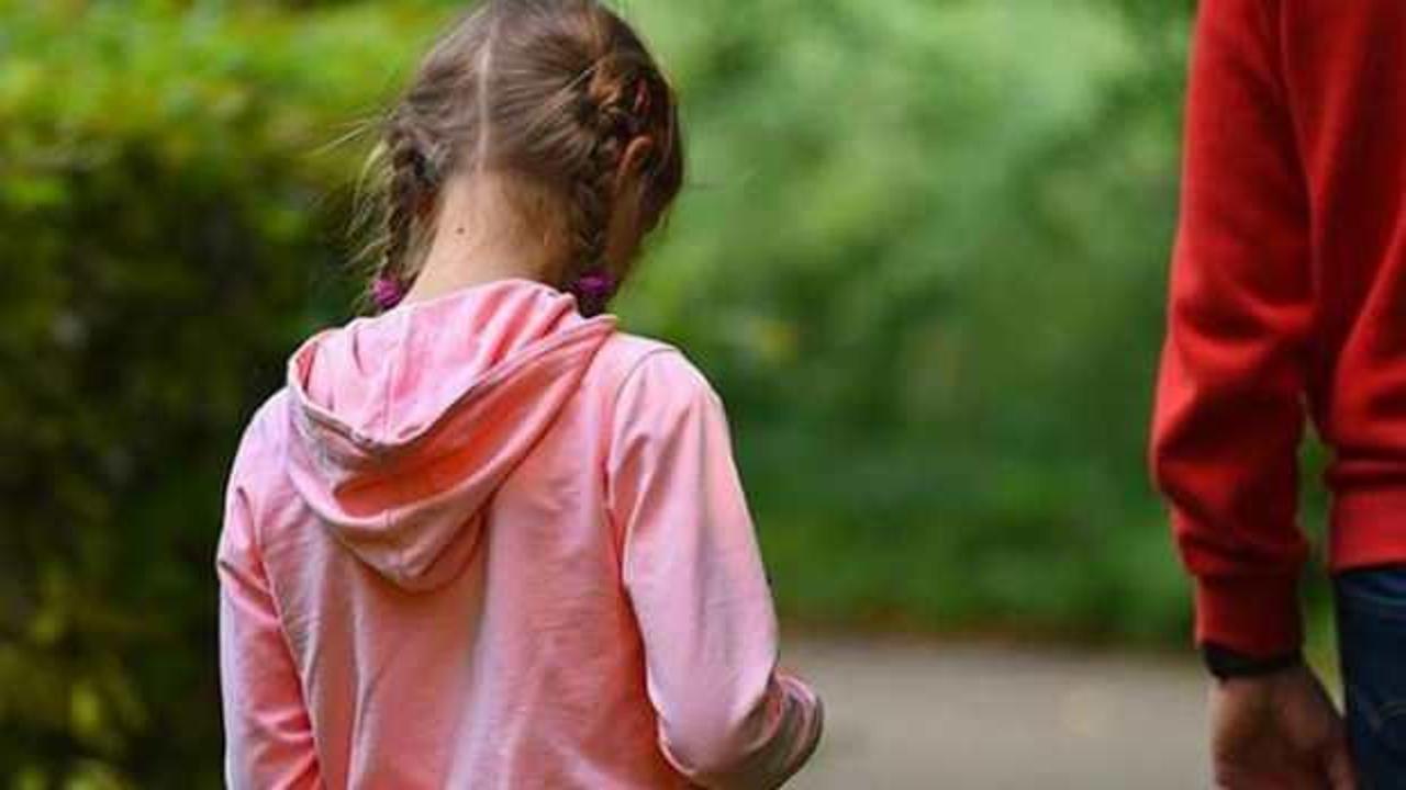 İnşaatta elleri ve ayakları bağlı bulunan kız &ccedil;ocuğundan şok s&ouml;zler! 