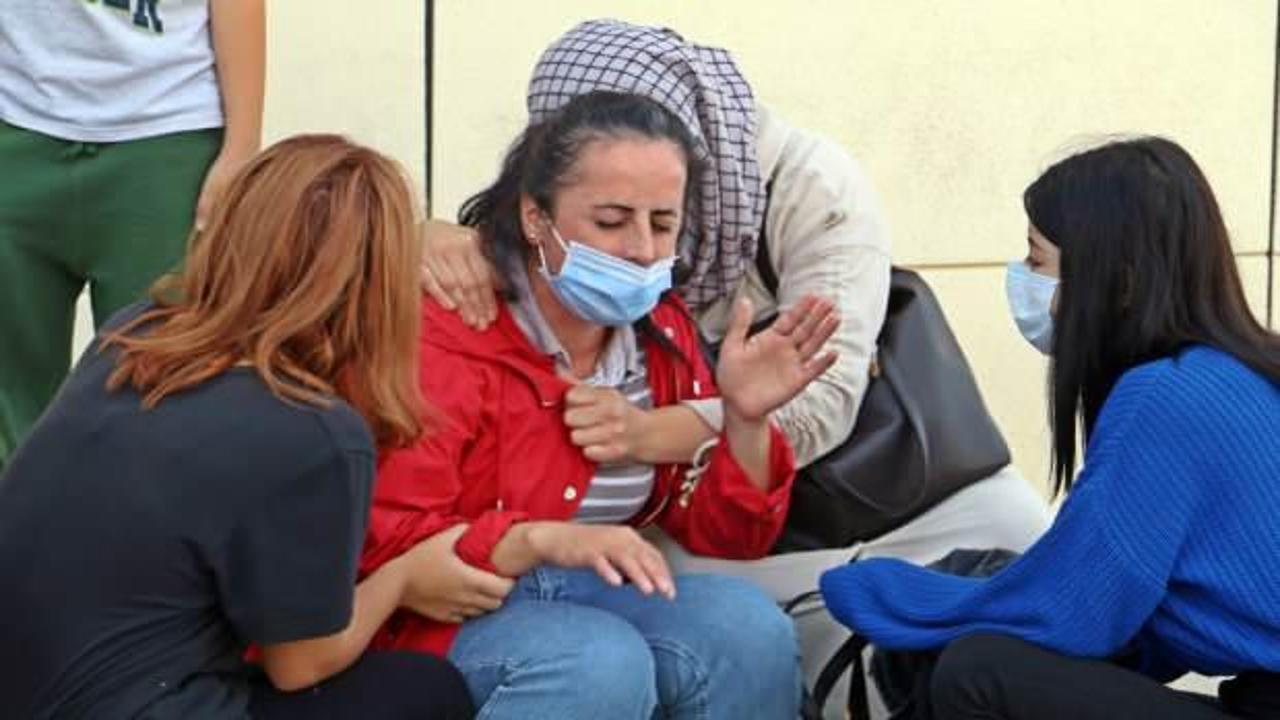 Oğlunun tabutuna son kez bakan annenin feryadı y&uuml;rekleri dağladı