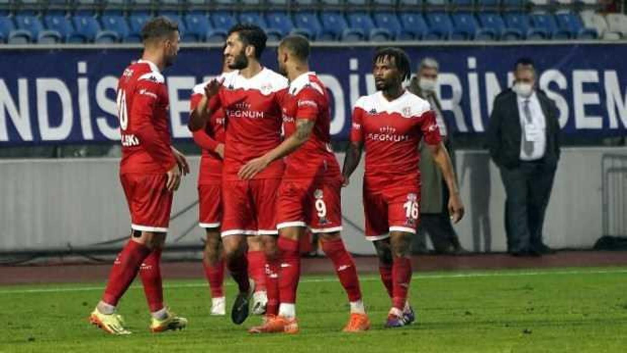 2-0'dan geri dönen Antalya'da sevinç