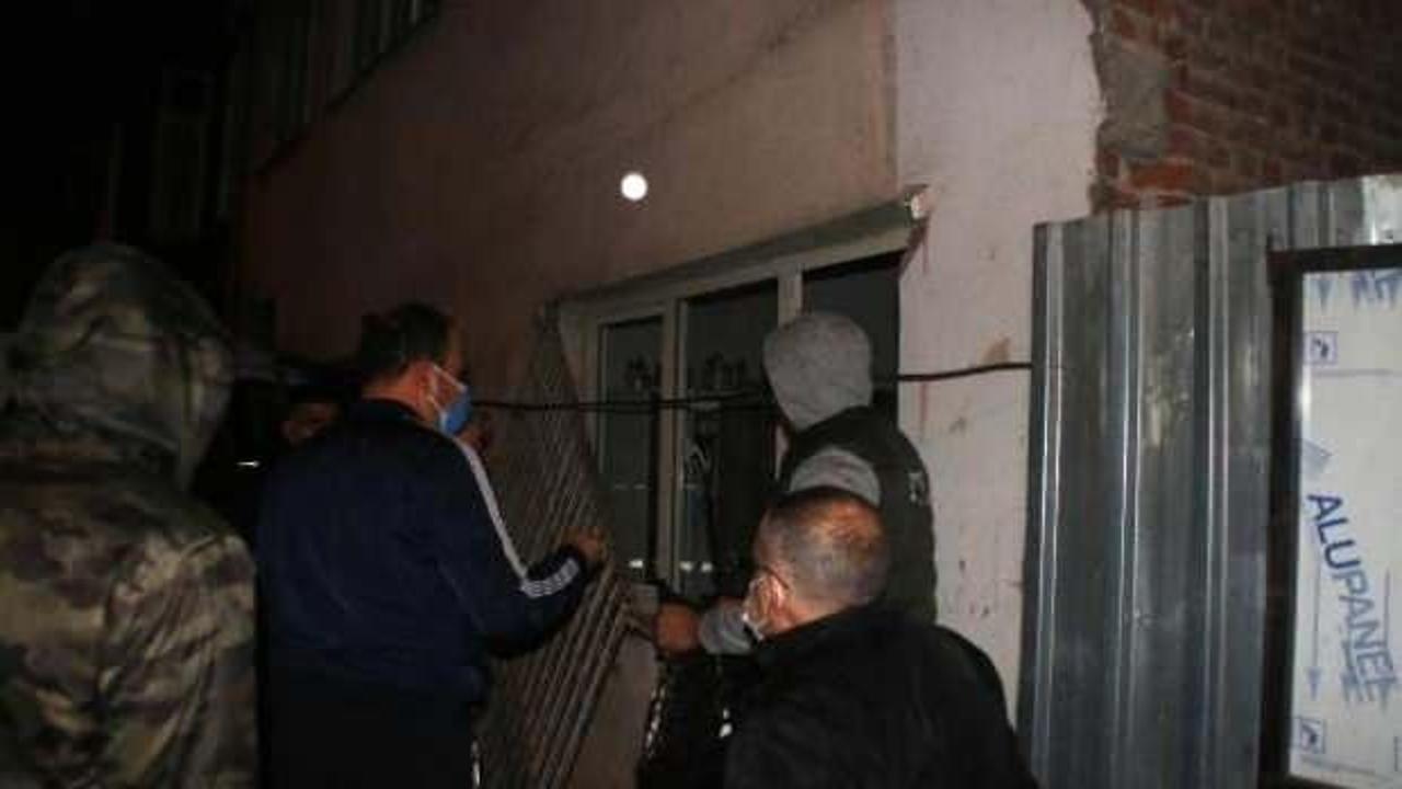 Beyoğlu'nda freni tutmayan çöp kamyonu binaya çarptı