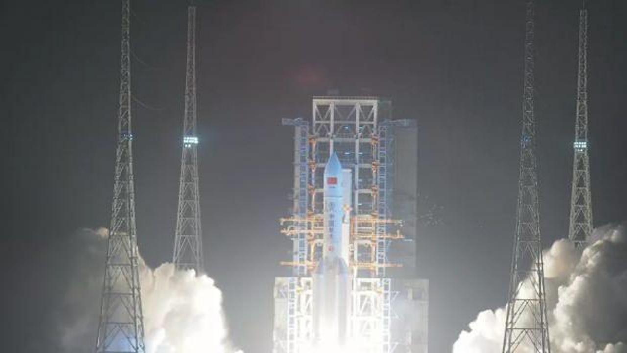 Çin'den dev adım: Dünyanın ilk 6G deneme uydusunu uzaya gönderdi