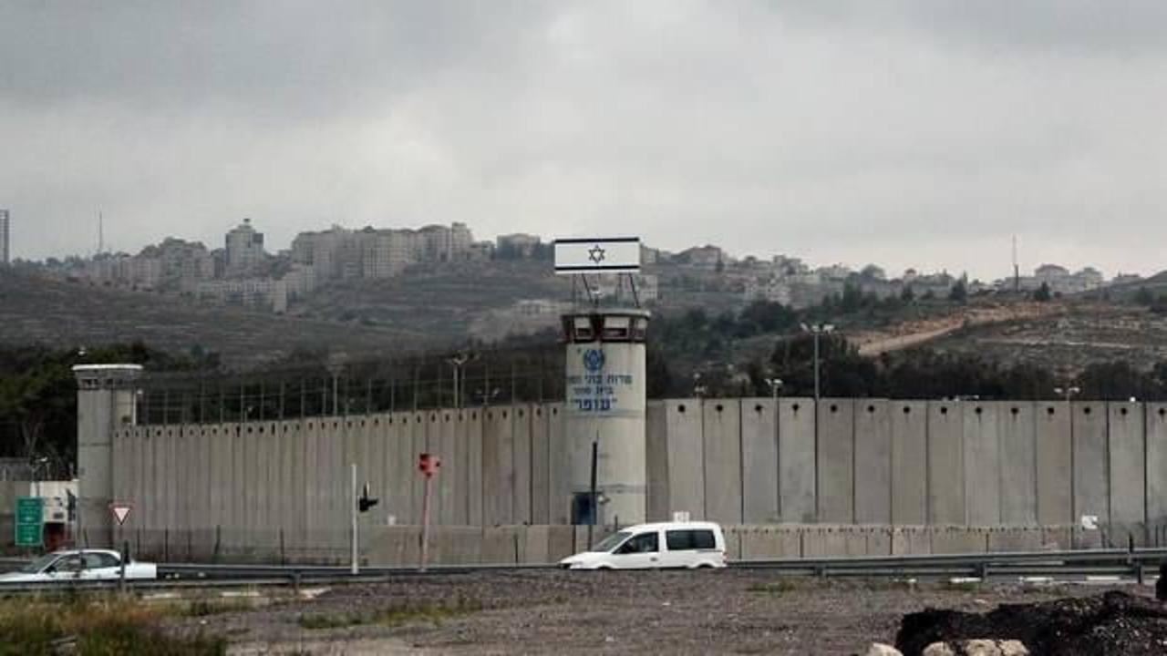 İsrail 17 yıllık mahkumiyetinin ardından Filistinli tutukluyu serbest bıraktı