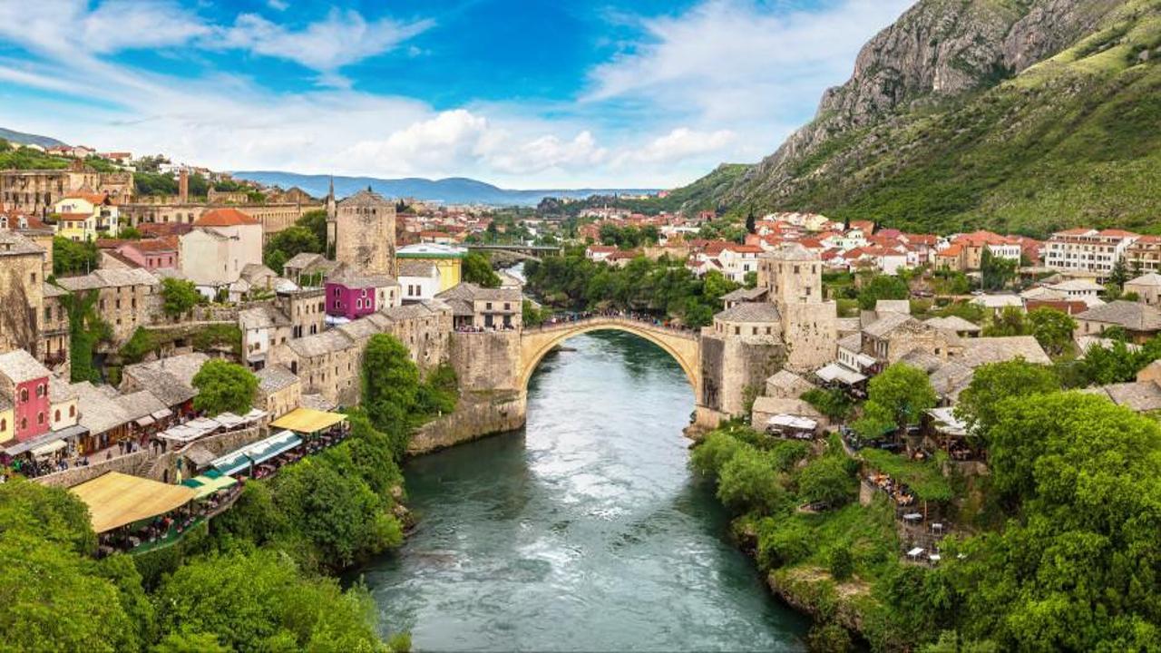 Balkanlar'daki 'Osmanlı gerdanlığı' Mostar Köprüsü
