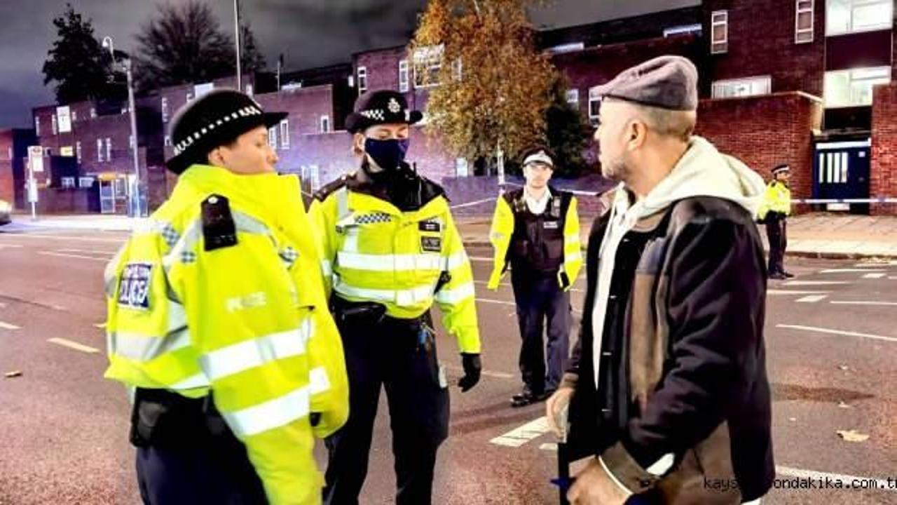 İngiltere'de aracıyla polis karakoluna çarpan sürücü gözaltına alındı