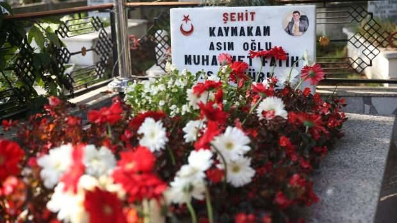 Şehit Kaymakam Safit&uuml;rk mezarı başında anıldı