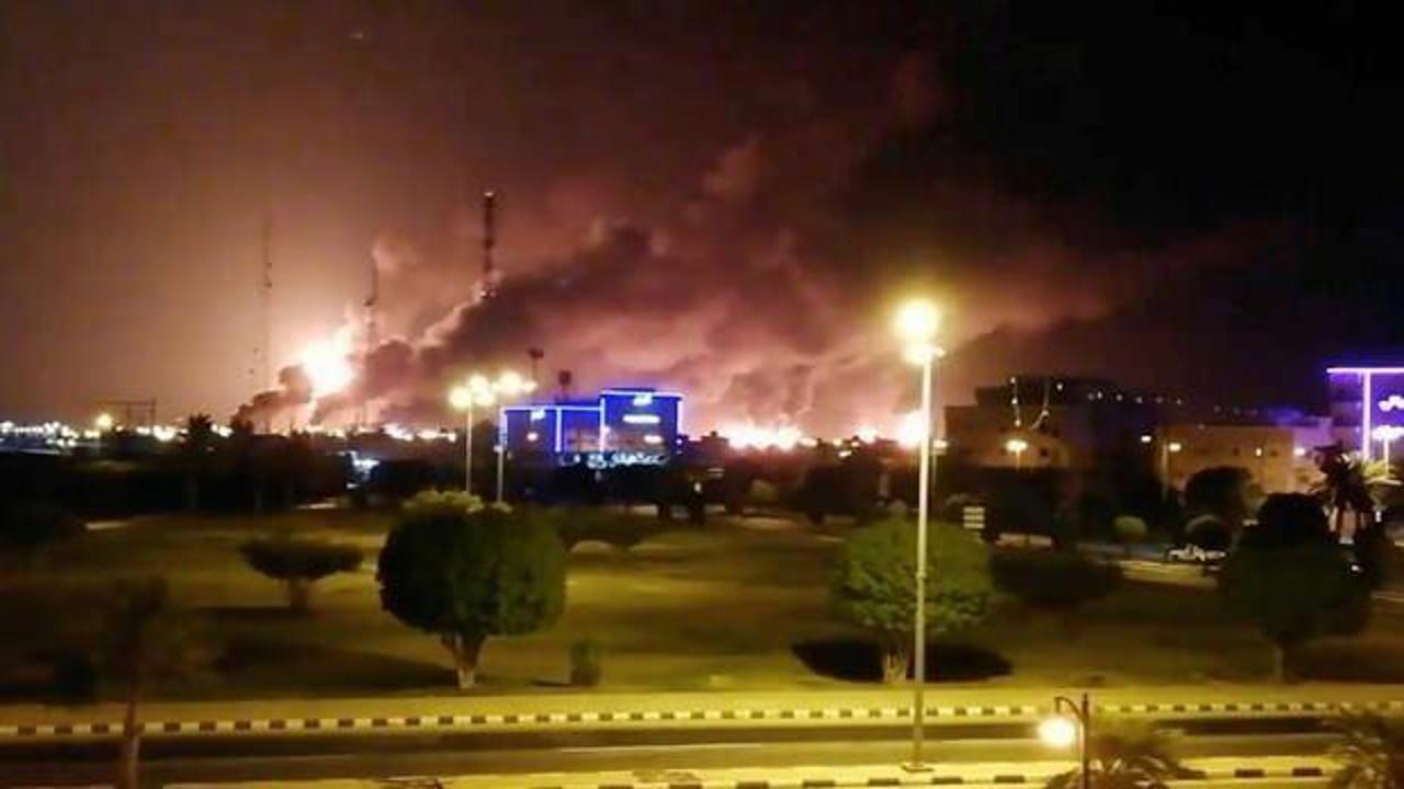 Suudi Arabistan'da bir petrol tesisinin yakınlarında yangın çıktı