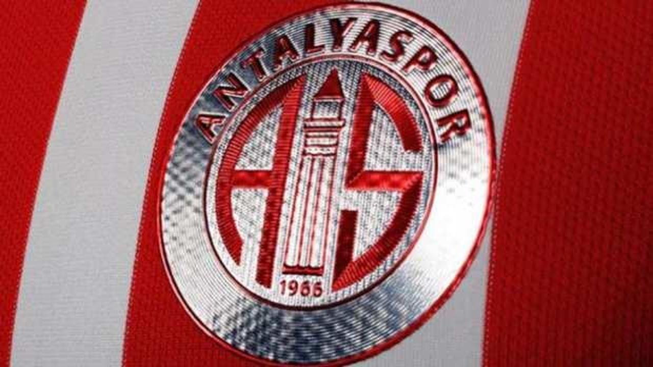 Antalyaspor'da istifa depremi!