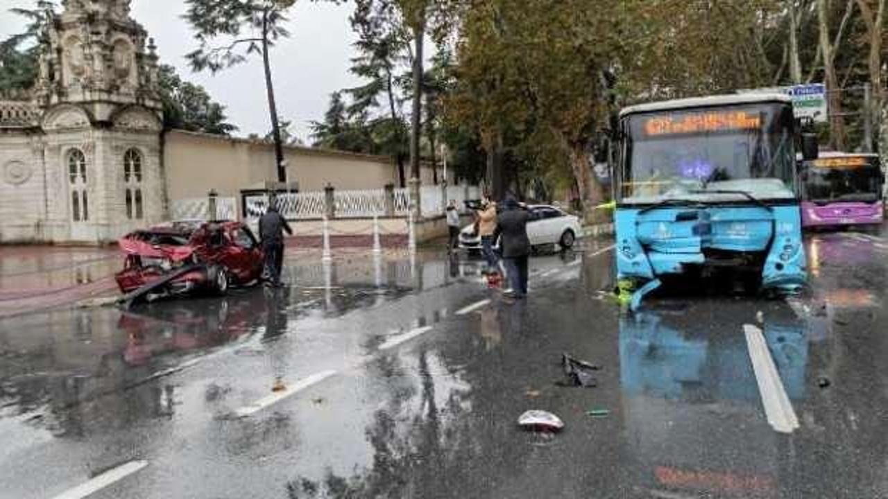Dolmabahçe'de otomobil otobüsle çarpıştı