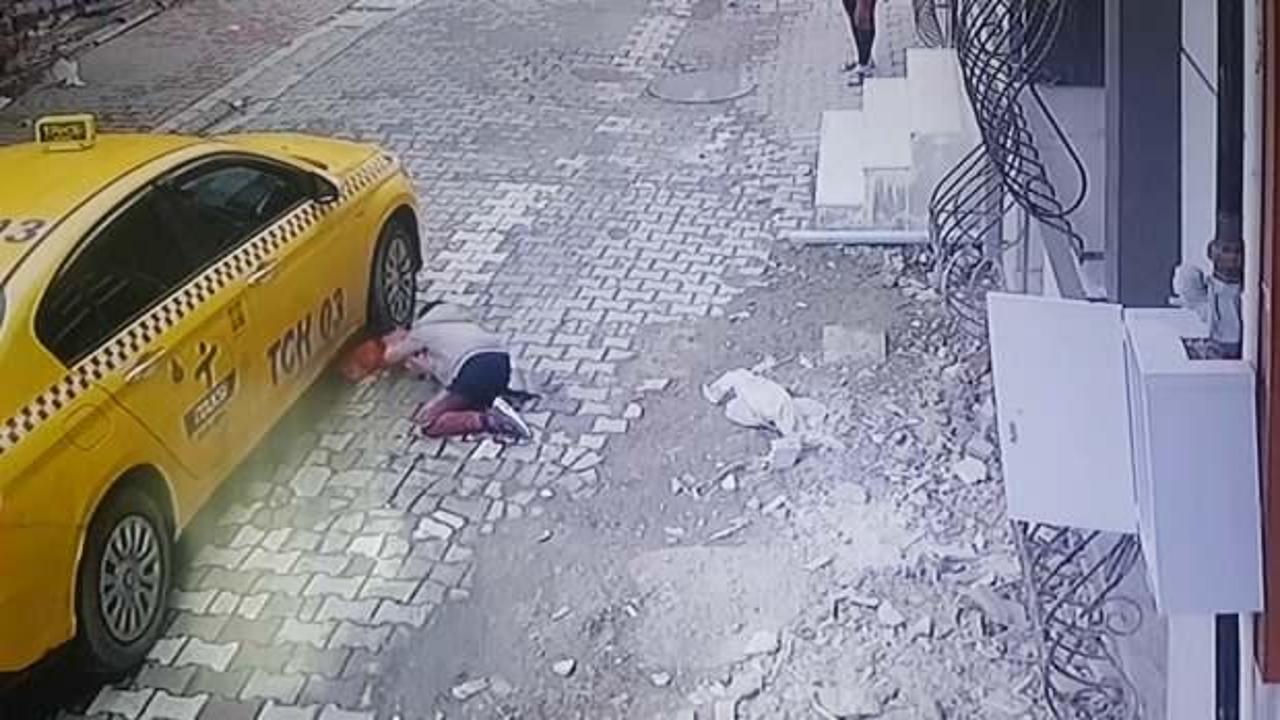 Esenyurt'ta feci kaza; sokakta oynayan 4 yaşındaki çocuk taksinin altında kaldı