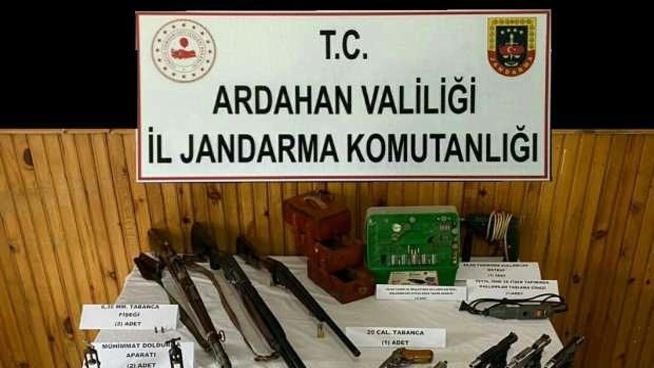 Evini silah atölyesine çeviren şahıs gözaltına alındı