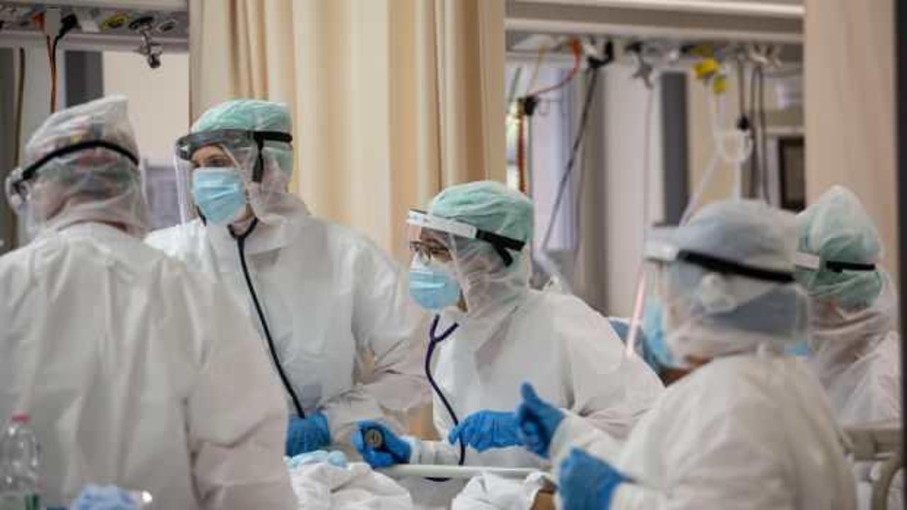 İtalya'da pandemide toplam can kaybı 50 bine yaklaştı