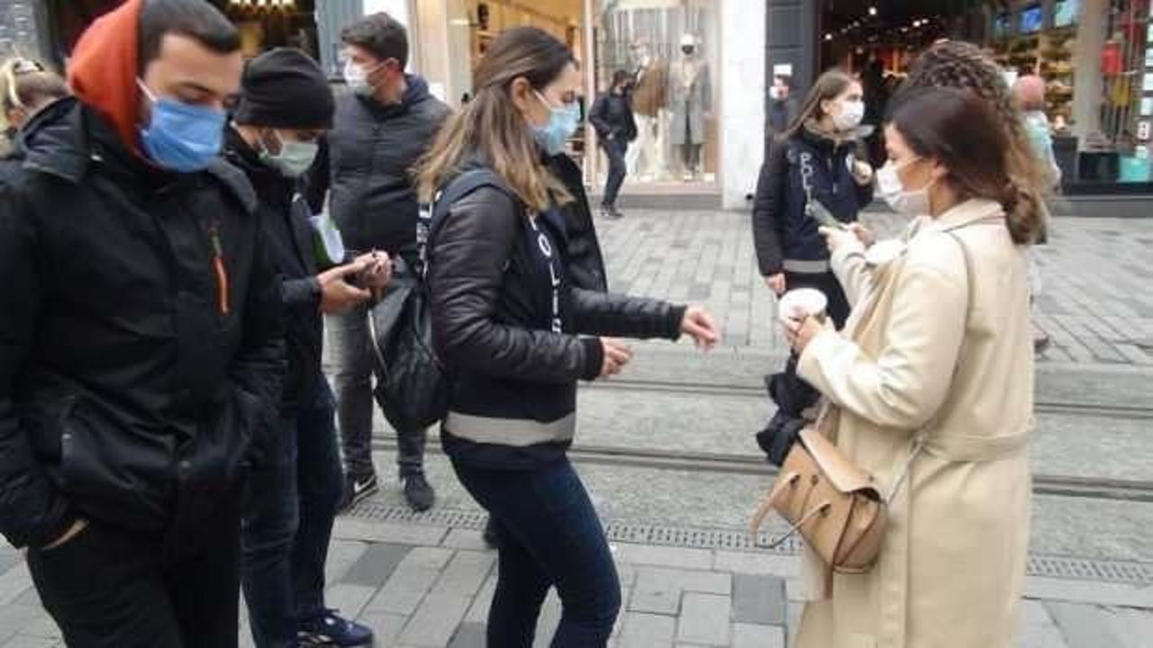 Maske takmayan turistlerden şoke eden hareket!