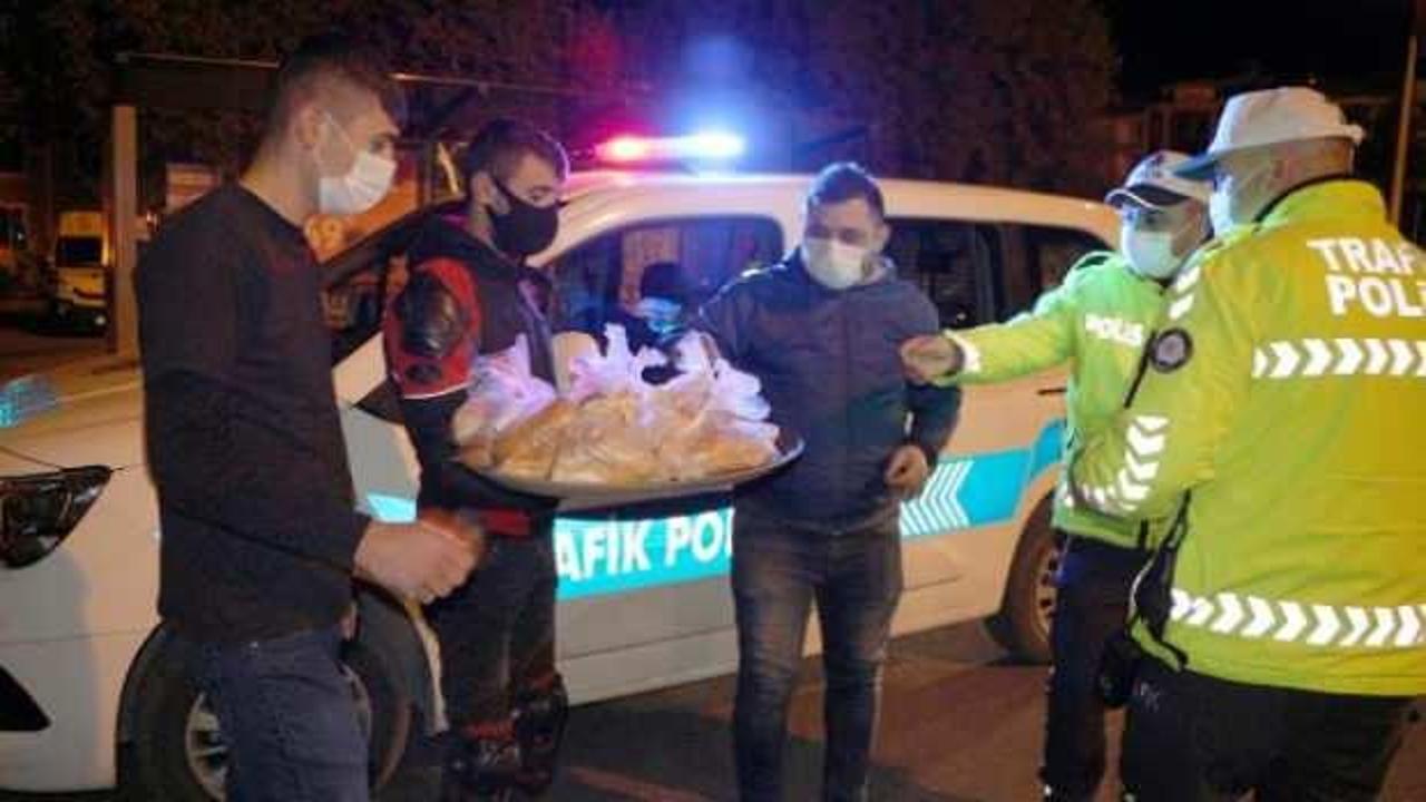 Tokat'ta denetim yapan polislere çorba ikramı
