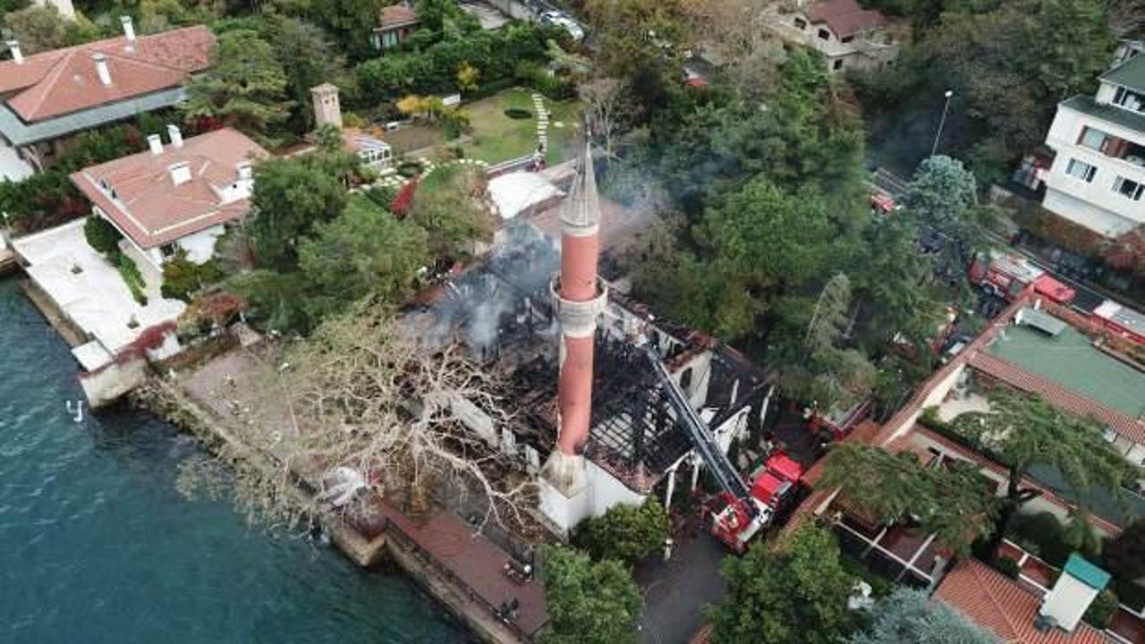 Vaniköy Camii'ndeki yangının çıkış nedeni itfaiye raporunda: Koku 2 saat önce fark edilmiş