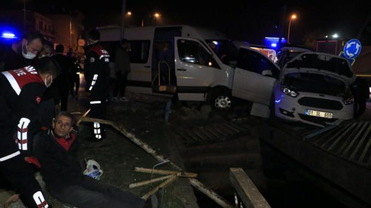 Adana’da işçi servisi ile hafif ticari araç çarpıştı: 4 yaralı