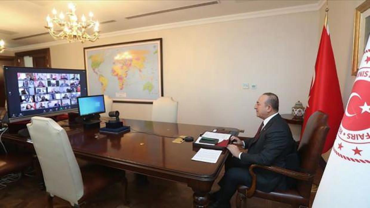 Dışişleri Bakanı Çavuşoğlu İstanbul'daki başkonsoloslarla video konferans etkinliğinde buluştu