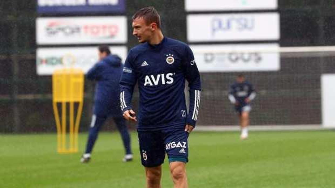  Serhat Ahmetoğlu'dan Fenerbahçe'ye 3 yıllık imza