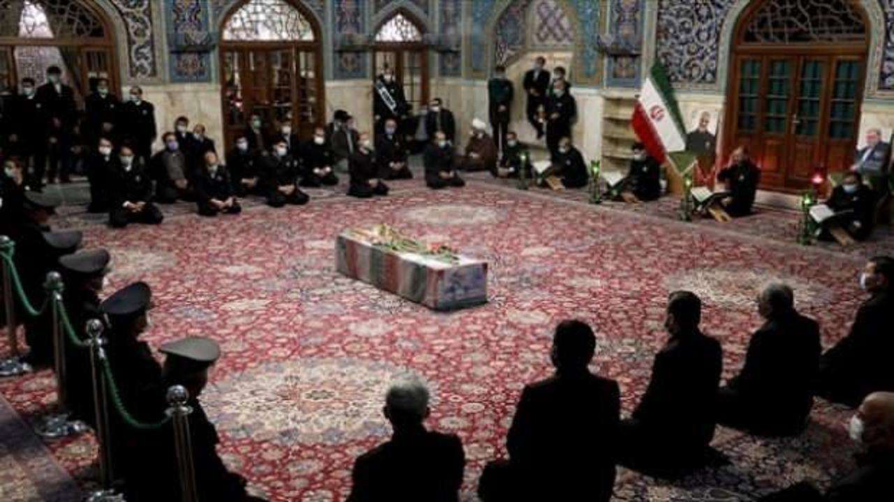 İranlı nükleer bilimci Fahrizade için Meşhed ve Kum'da cenaze töreni düzenlendi