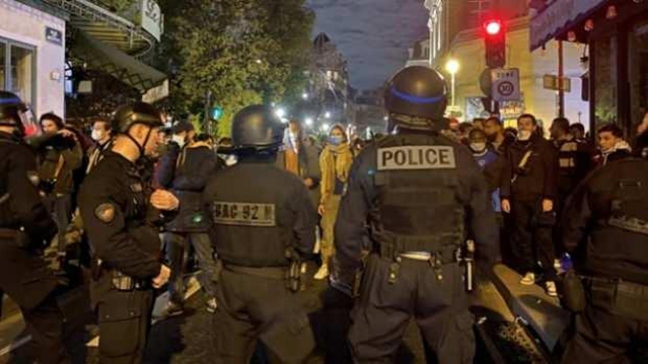 Paris'te polisin sığınmacılara uyguladığı şiddetin yankıları sürüyor